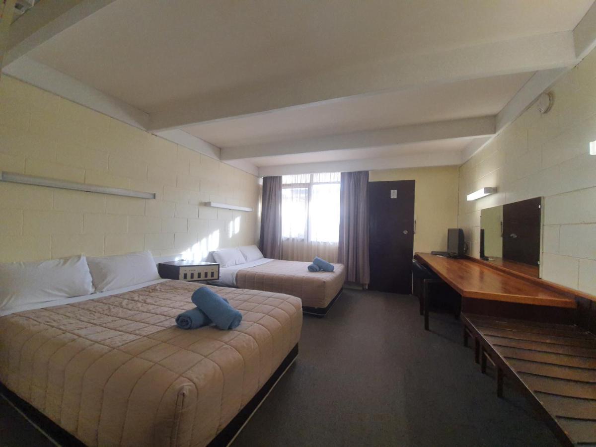 Charles Sturt Motor Inn Вест-Вайалонг Екстер'єр фото